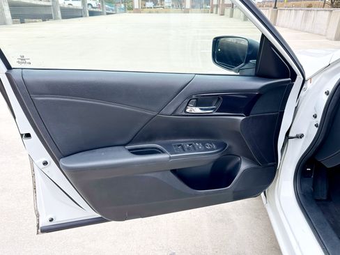 Used 2014 Honda Accord Sport image 14