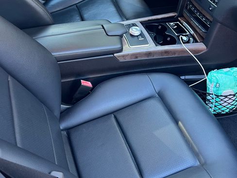 Used 2011 Mercedes-Benz E 350 4MATIC Sedan image 5