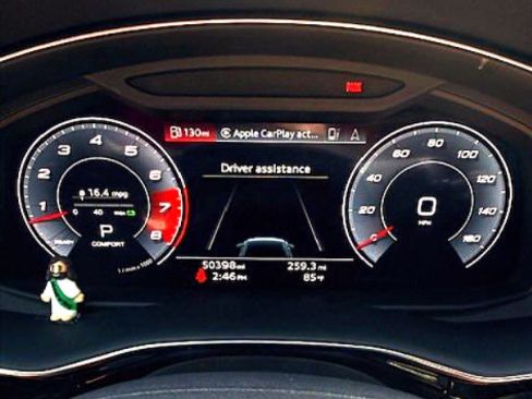 Used 2021 Audi Q8 Premium Plus image 8