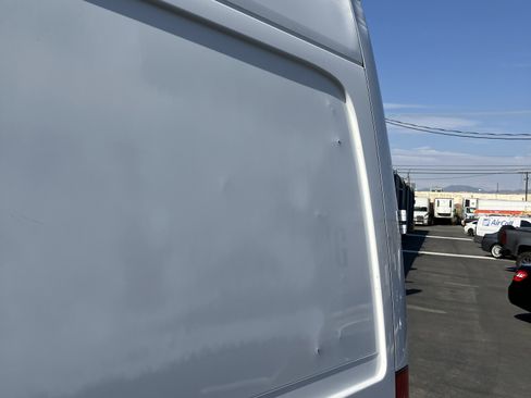 Used 2014 Mercedes-Benz Sprinter 3500 image 20