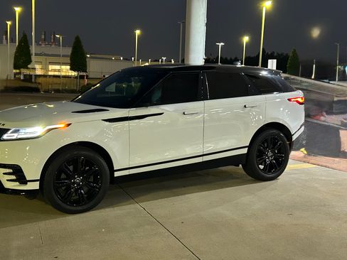 Used 2023 Land Rover Range Rover Velar R-Dynamic S image 6