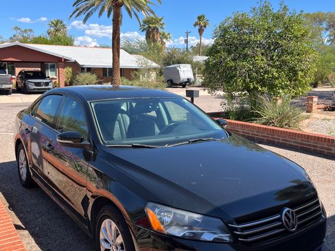 Used 2014 Volkswagen Passat 1.8T Wolfsburg Edition image 9