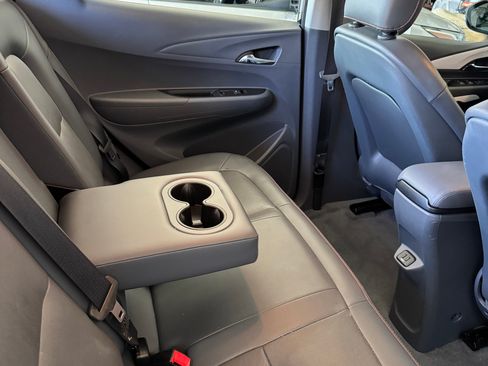 Used 2018 Chevrolet Bolt Premier w/ Driver Confidence II Package FWD image 13