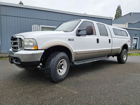 Used 2003 Ford F250 Lariat image 2