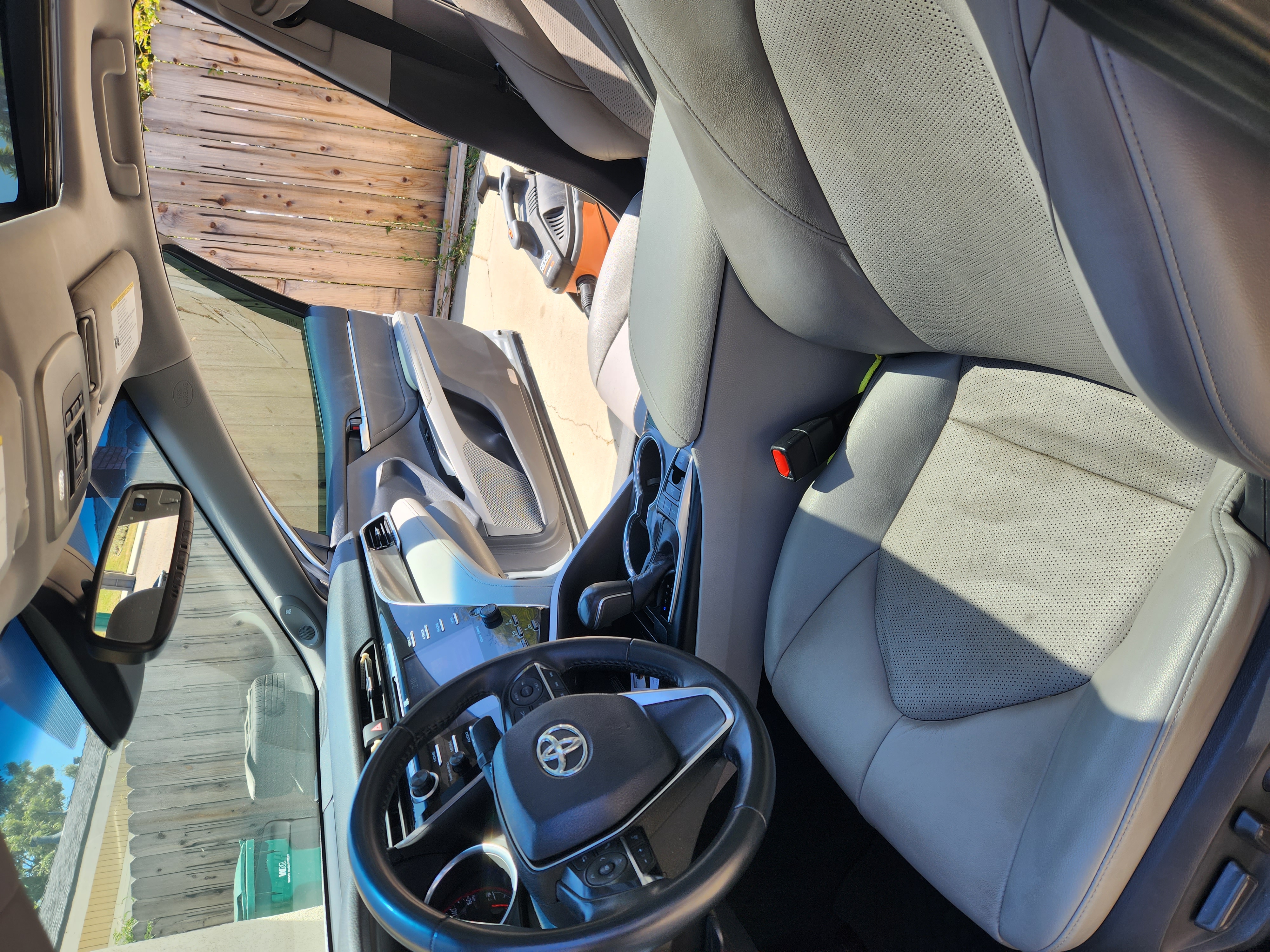 Used 2018 Toyota Camry XSE FWD image 6