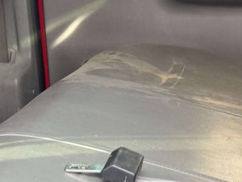 Used 2004 Ford F250 Lariat image 8