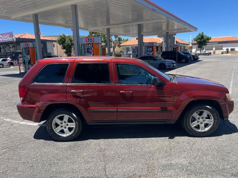 Used 2007 Jeep Grand Cherokee Laredo AWD/4WD image 5
