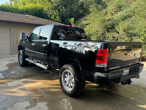 Used 2012 GMC Sierra 2500 Denali image 5