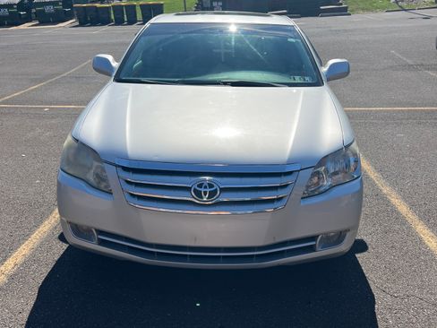 Used 2006 Toyota Avalon Limited image 2