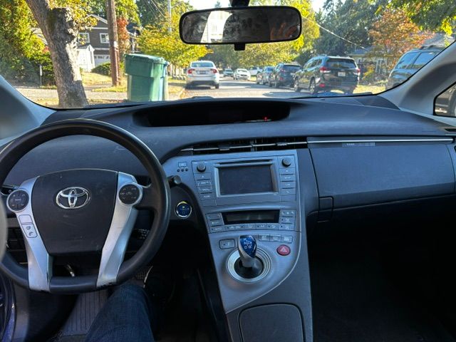 Used 2012 Toyota Prius Two FWD image 11