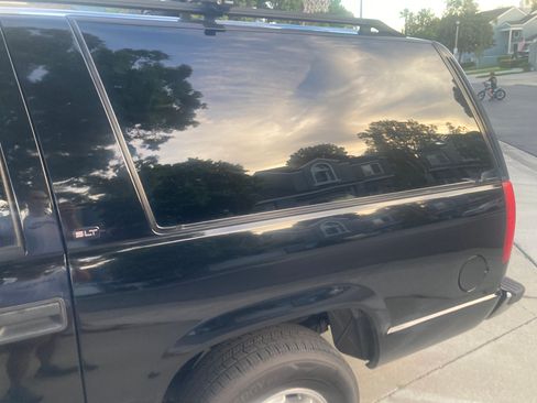 Used 1999 GMC Suburban 2WD w/ Marketing Opt Pkg 3 image 8