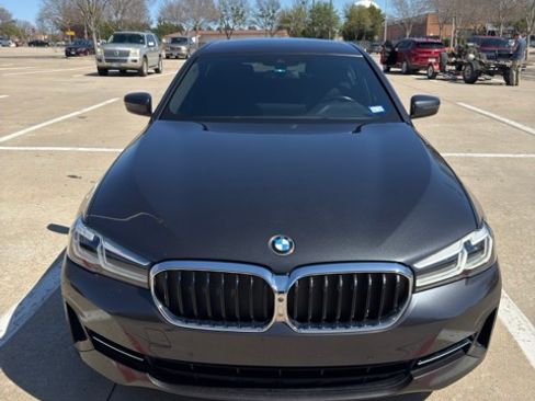 Used 2021 BMW 540i w/ Convenience Package image 2