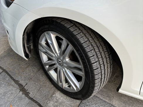 Used 2015 Volkswagen Golf TDI SE w/ Lighting Package image 14