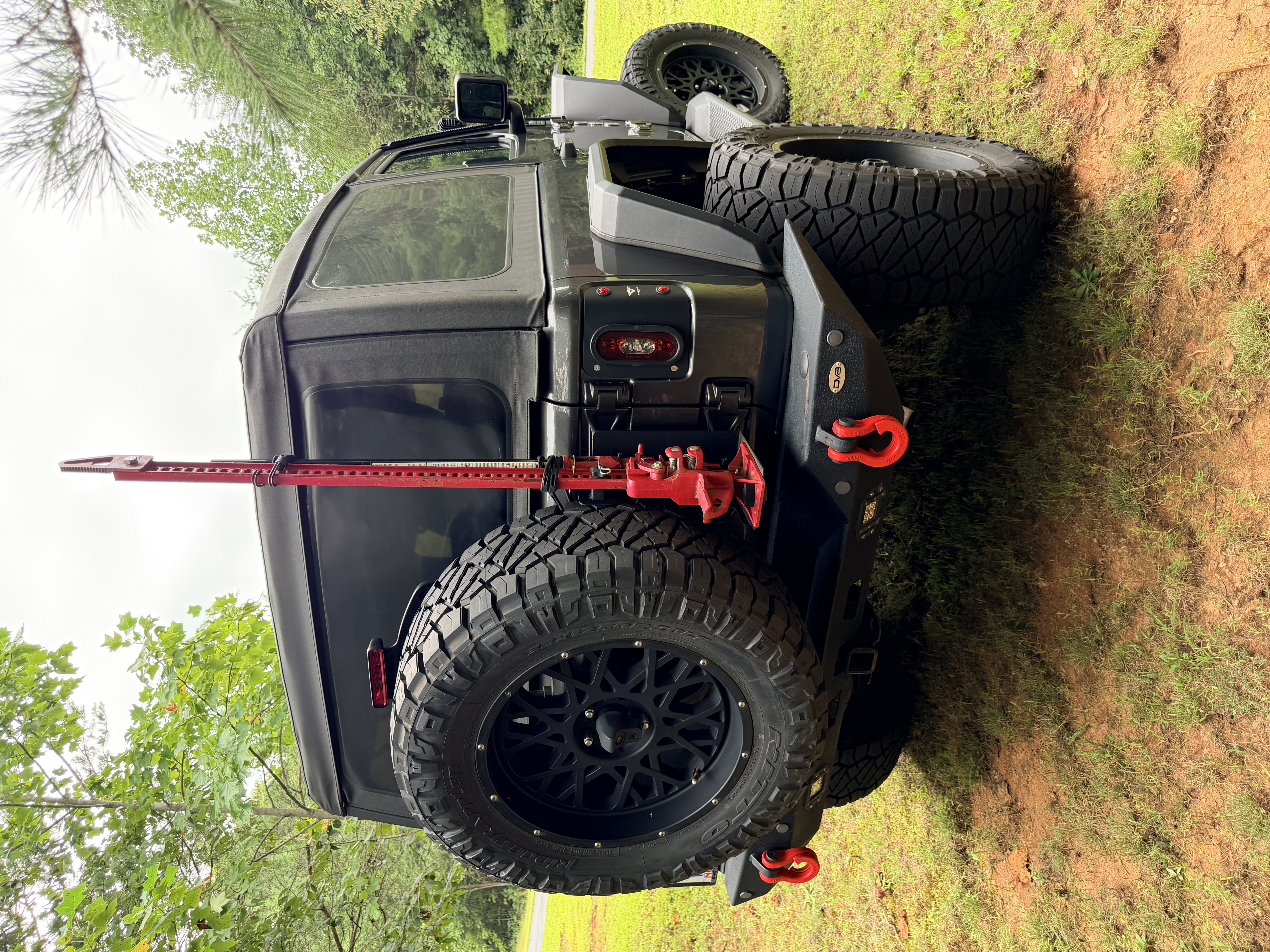 Used 2018 Jeep Wrangler Sport AWD/4WD image 5