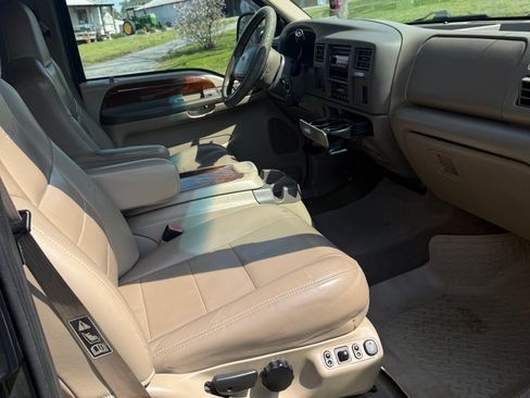Used 2002 Ford Excursion Limited AWD/4WD image 8