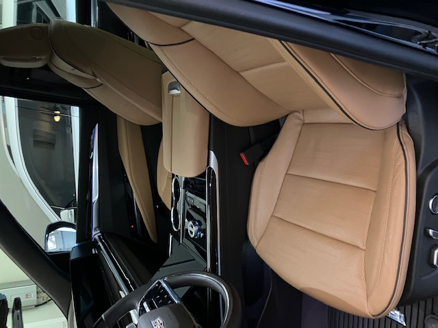 Used 2026 Cadillac Escalade Luxury w/ Touring Package AWD/4WD image 17