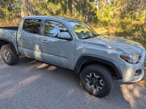 Used 2023 Toyota Tacoma TRD Off-Road image 4
