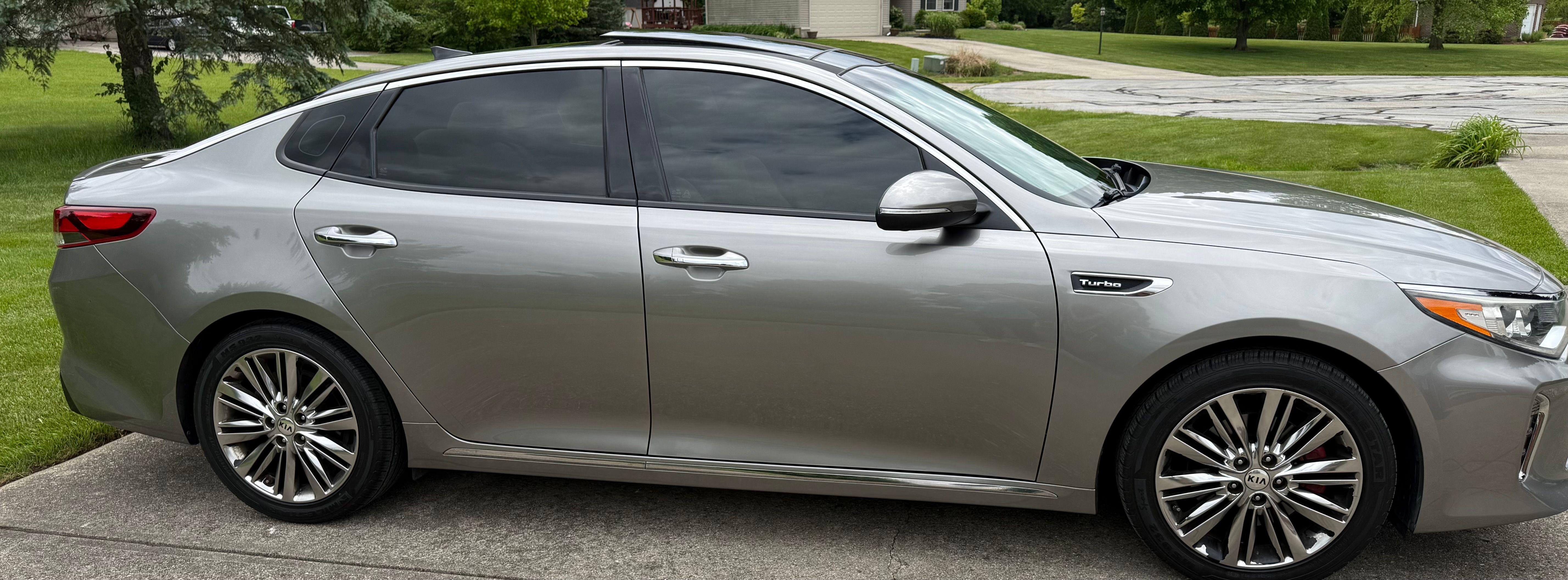 Used 2018 Kia Optima SX w/ Technology Package FWD image 4