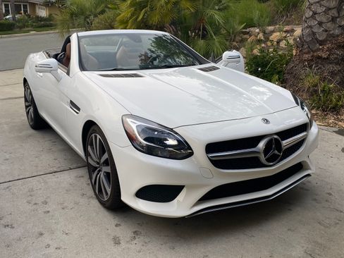 Used 2019 Mercedes-Benz SLC 300 300 Roadster 2D image 1