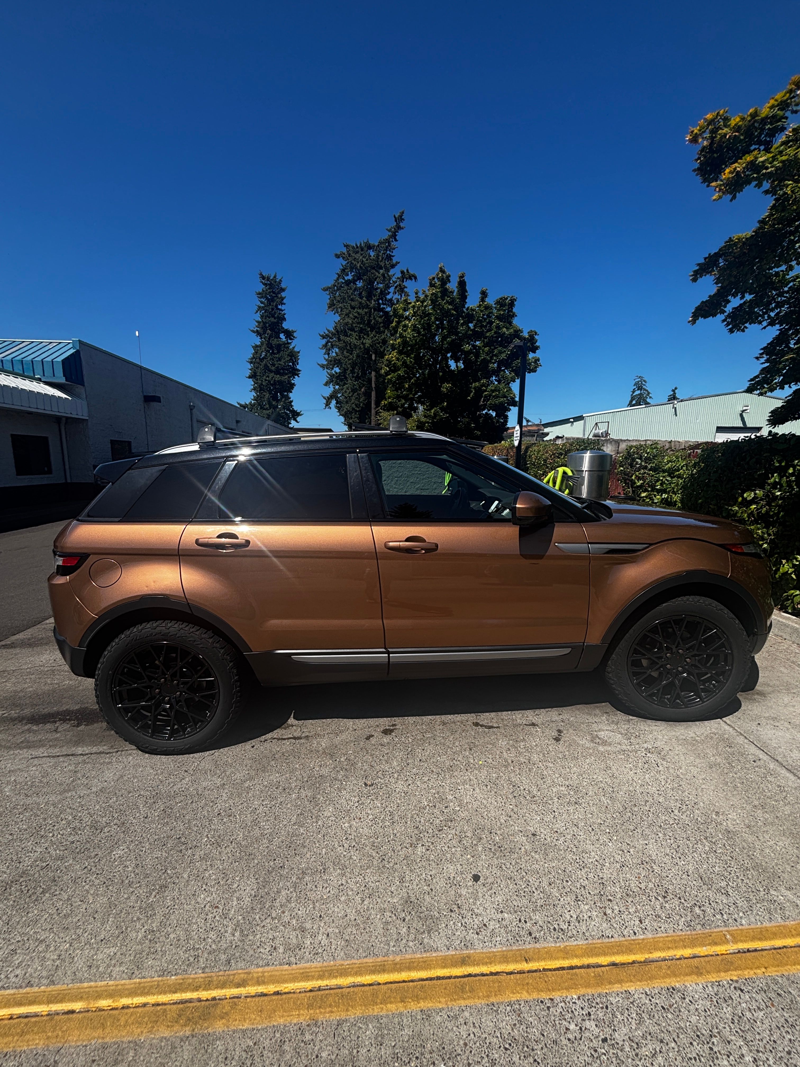 Used 2014 Land Rover Range Rover Evoque Pure Premium AWD/4WD image 1