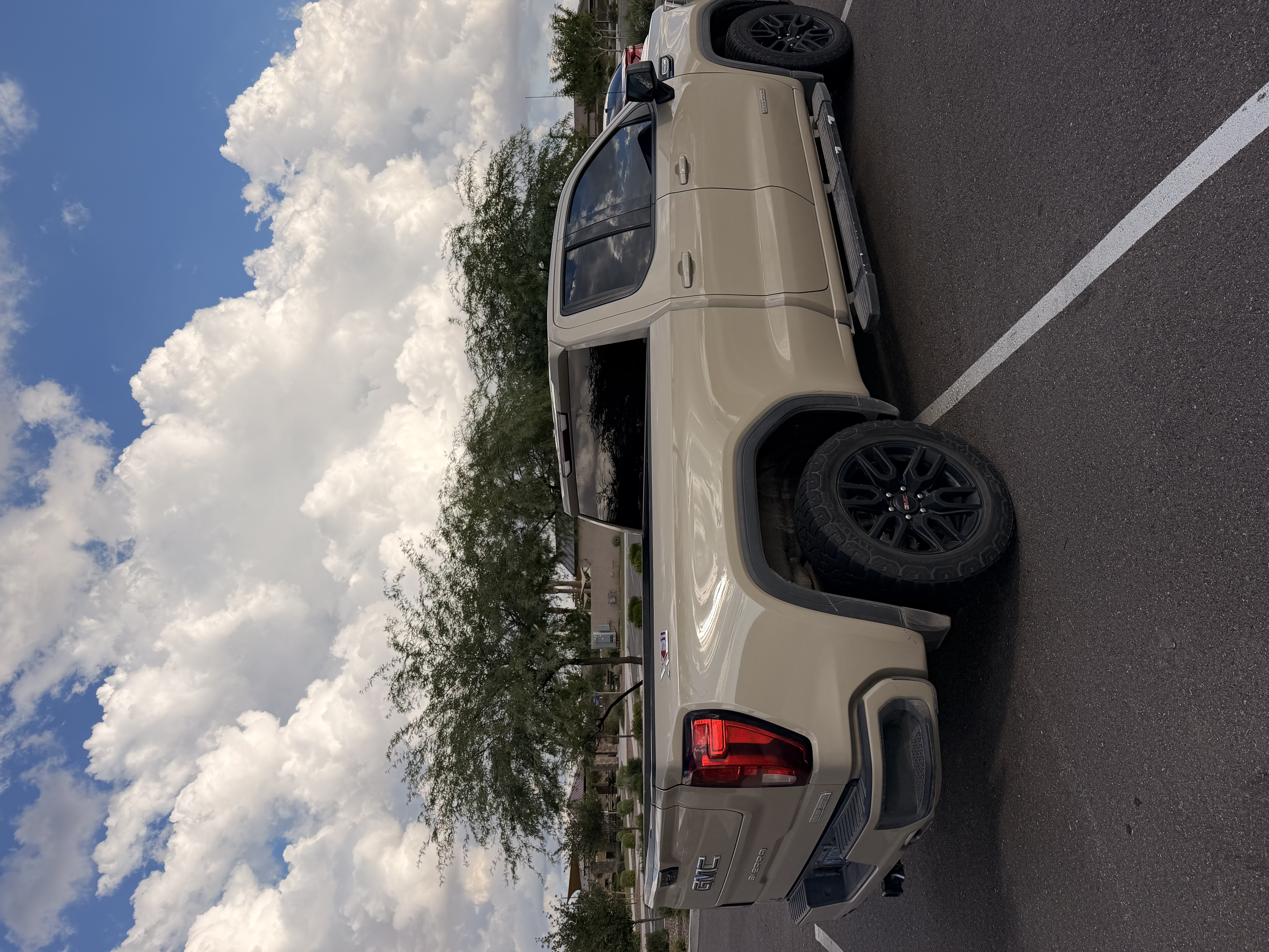 Used 2022 GMC Sierra 1500 Elevation AWD/4WD image 8