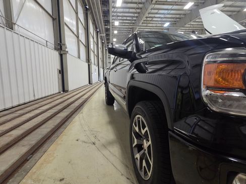 Used 2015 GMC Sierra 1500 SLT image 1