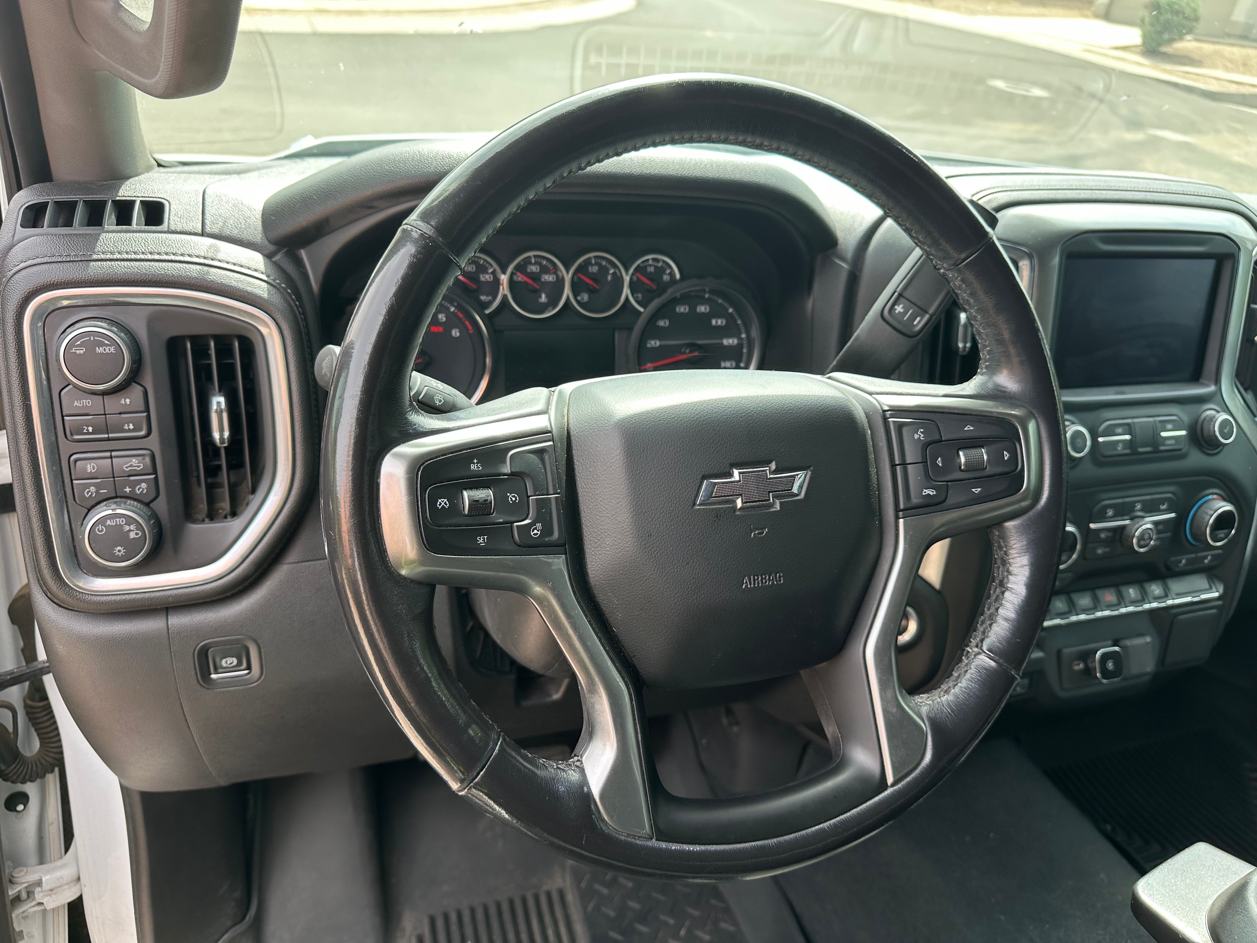 Used 2021 Chevrolet Silverado 1500 RST w/ Z71 Off-Road Package AWD/4WD image 10