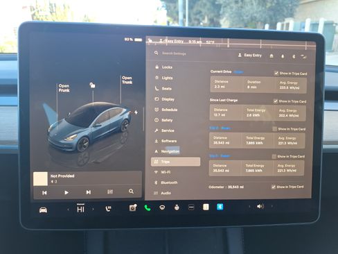 Used 2023 Tesla Model 3 Standard Range image 12