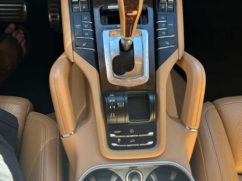 Used 2013 Porsche Cayenne S image 14