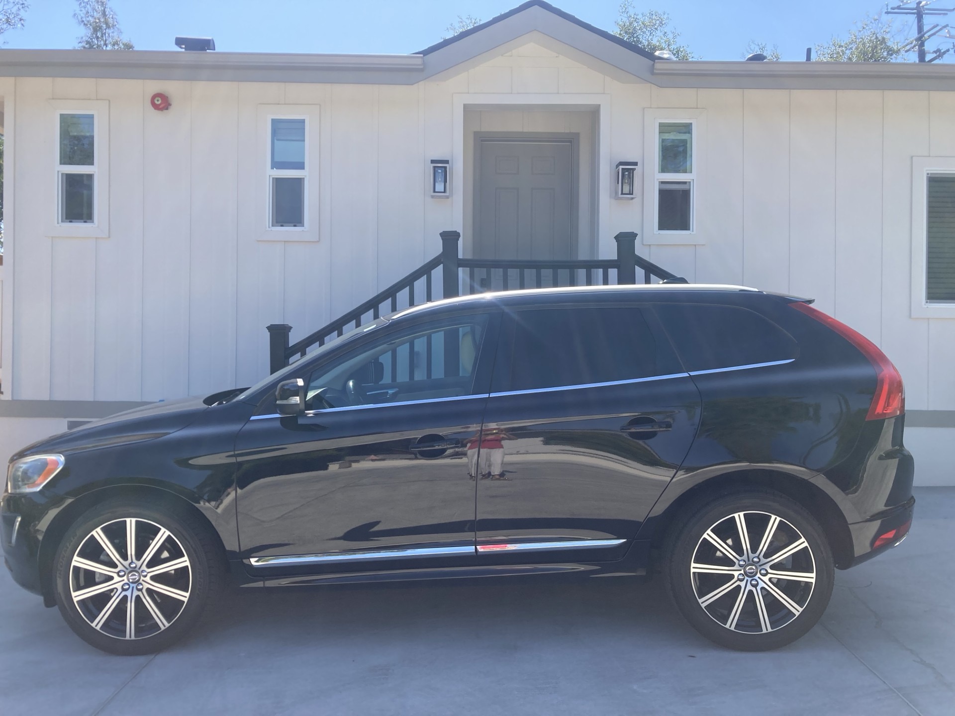Used 2016 Volvo XC60 T6 Platinum FWD image 15