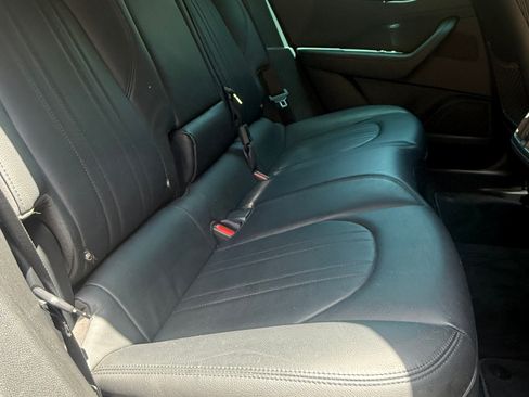Used 2020 Maserati Levante S AWD/4WD image 11