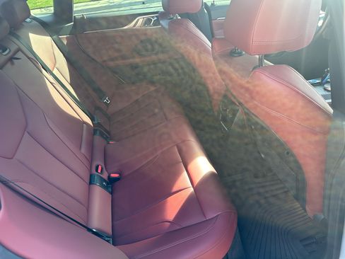 Used 2022 BMW i4 eDrive40 image 21