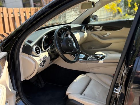 Used 2015 Mercedes-Benz C 300 4MATIC Sedan image 5