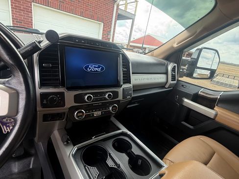 Used 2022 Ford F250 Lariat w/ Lariat Ultimate Package image 10