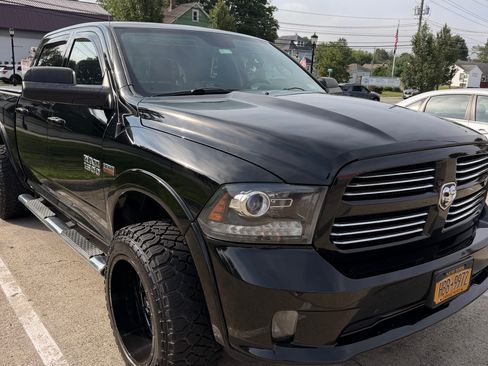 Used 2015 RAM 1500 Sport AWD/4WD image 10