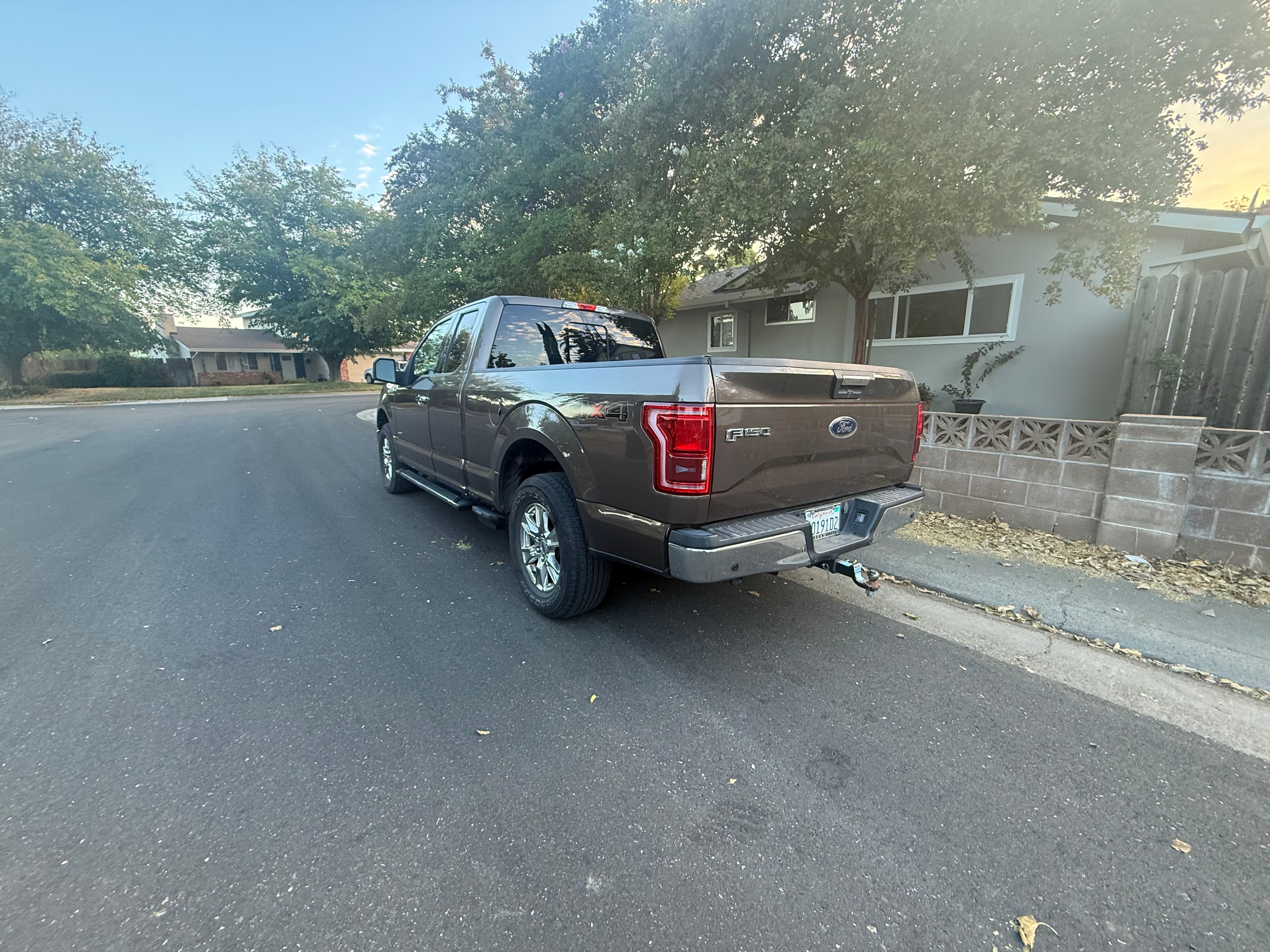 Used 2017 Ford F150 XLT w/ Equipment Group 302A Luxury AWD/4WD image 10