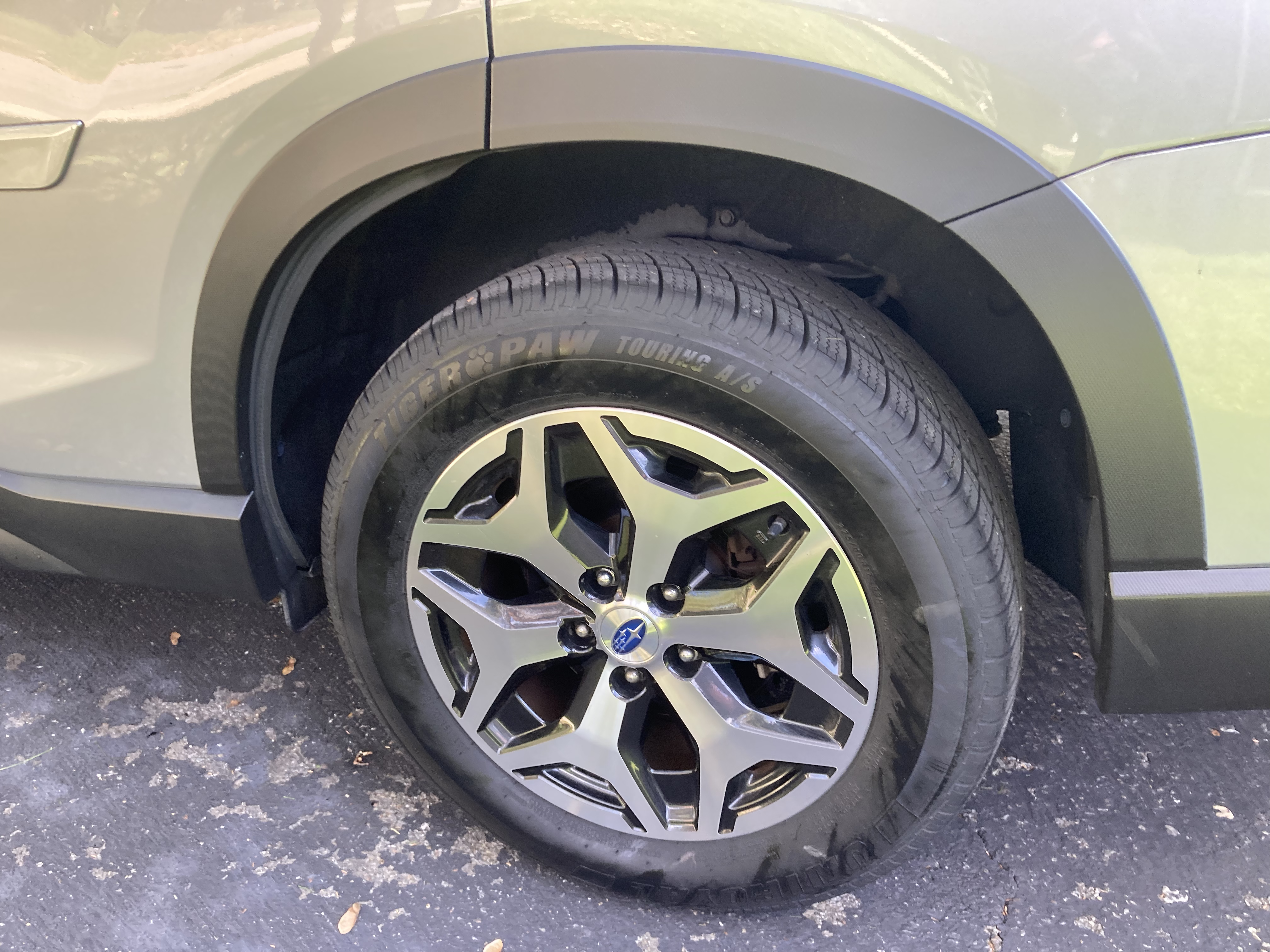 Used 2019 Subaru Forester Premium w/ All-Weather Package AWD/4WD image 23