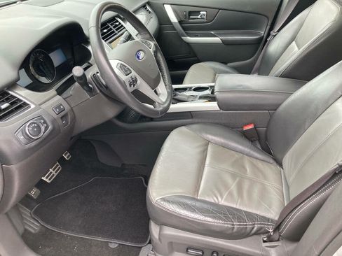 Used 2013 Ford Edge Sport w/ Driver Entry Pkg image 2