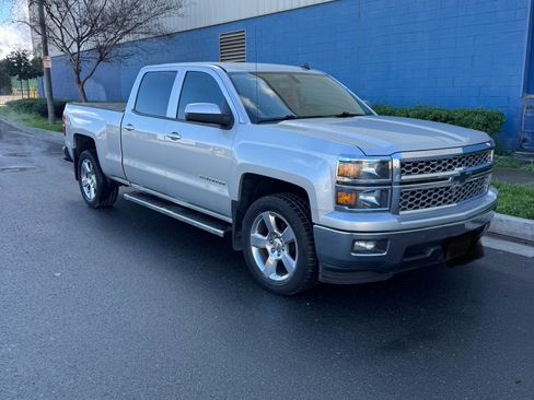 Used 2014 Chevrolet Silverado 1500 LT w/ LT Convenience Package image 2