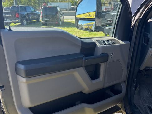 Used 2022 Ford F250 XL w/ STX Appearance Package image 14