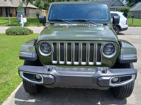 Used 2020 Jeep Wrangler Unlimited Sahara image 1