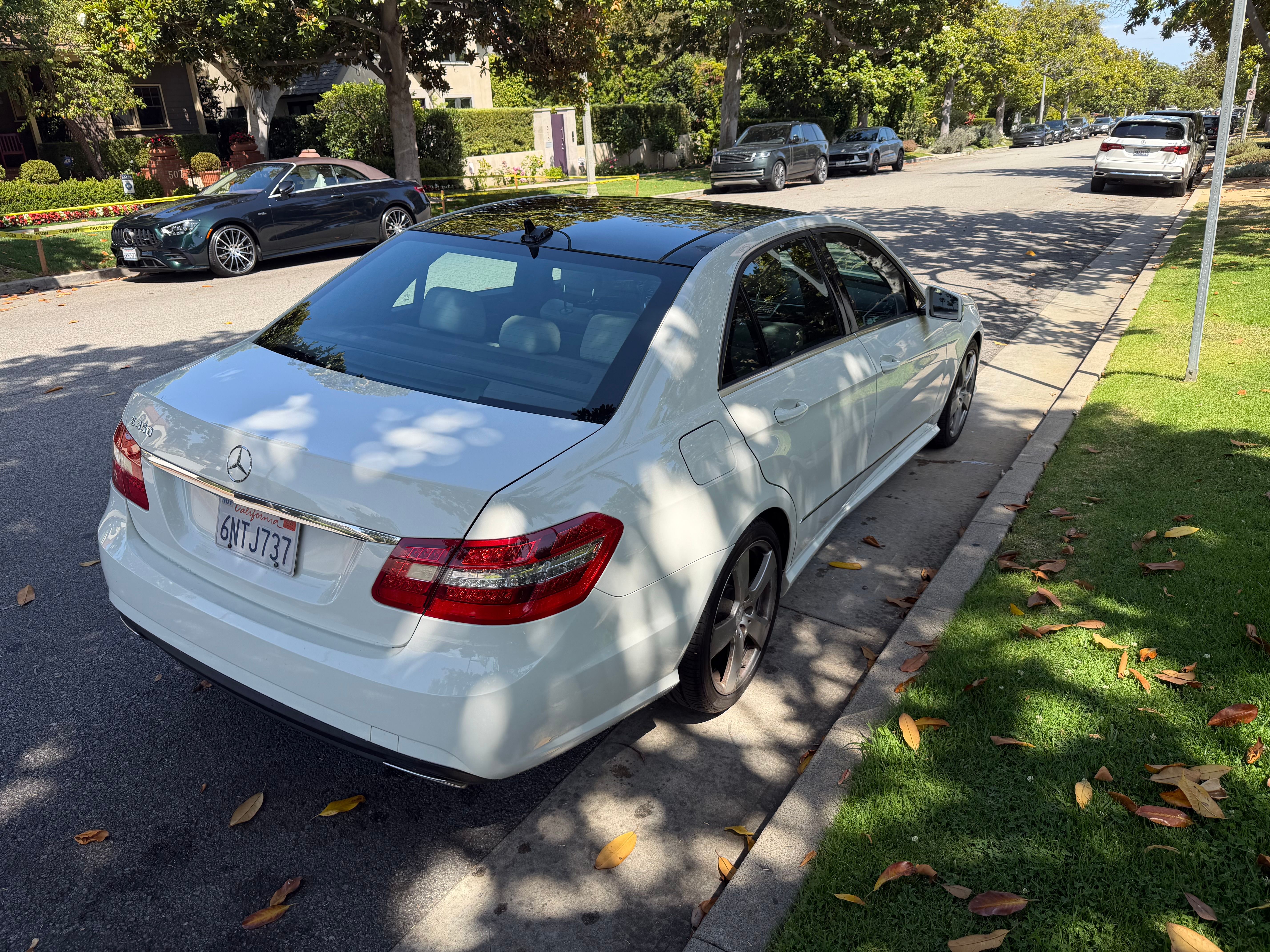 Used 2011 Mercedes-Benz E 350 Sedan image 4