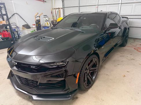Used 2021 Chevrolet Camaro SS image 12