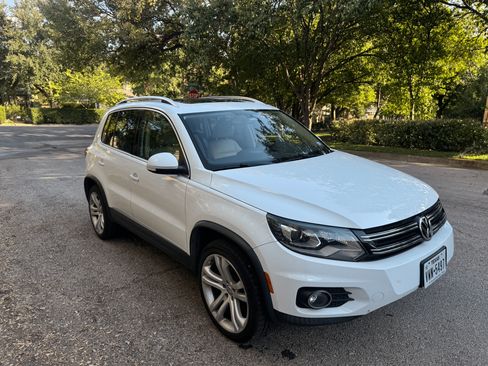Used 2016 Volkswagen Tiguan SEL image 1