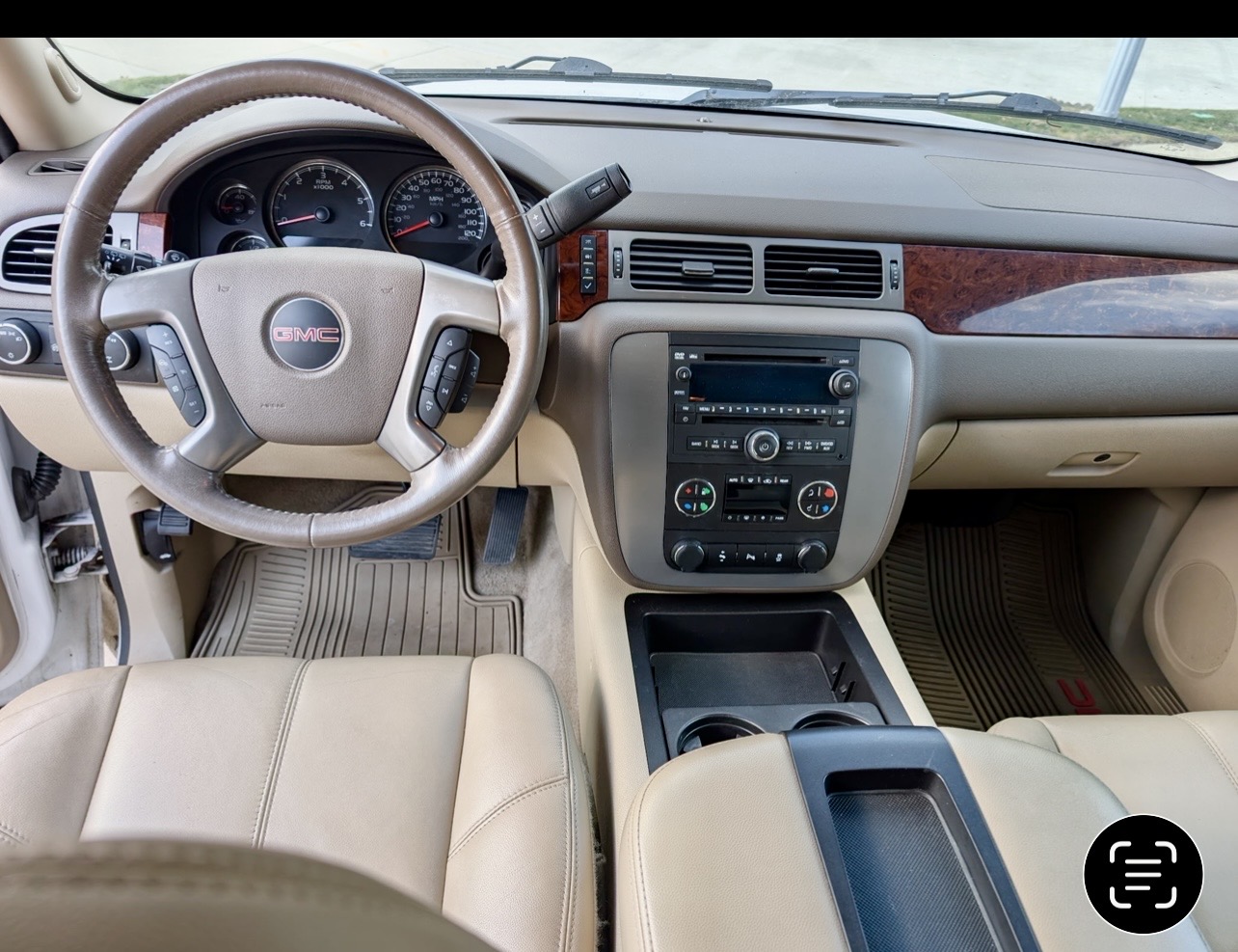 Used 2012 GMC Yukon XL SLT w/ SLT-2 Equipment Package AWD/4WD image 8