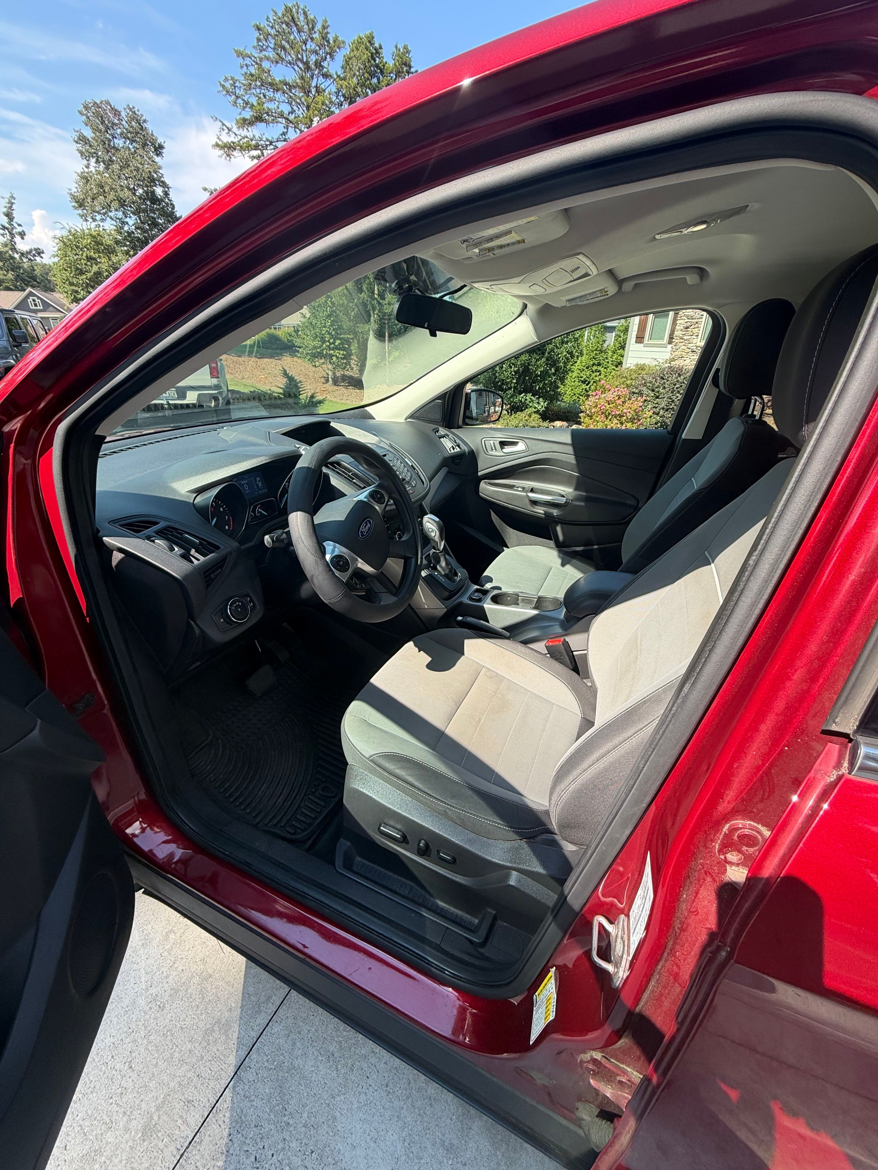 Used 2014 Ford Escape SE FWD image 8
