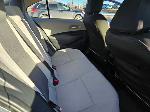 Used 2020 Toyota Corolla LE image 9