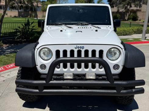 Used 2014 Jeep Wrangler Rubicon AWD/4WD image 5