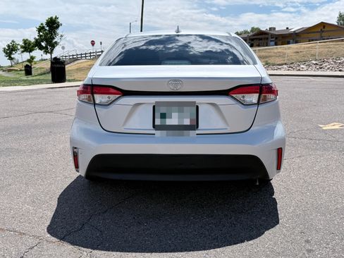 Used 2024 Toyota Corolla LE FWD image 8