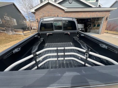 Used 2016 Toyota Tacoma Limited w/ Exterior Package image 10